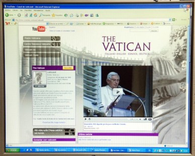 El Papa estrenó el canal del Vaticano en el sitio Youtube