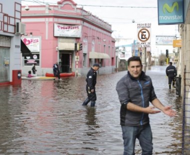 Declaran la emergencia hídrica en Luján y suspenden las clases