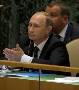 Para Putin sería un "enorme error" abandonar al gobierno sirio ante el Estado Islámico