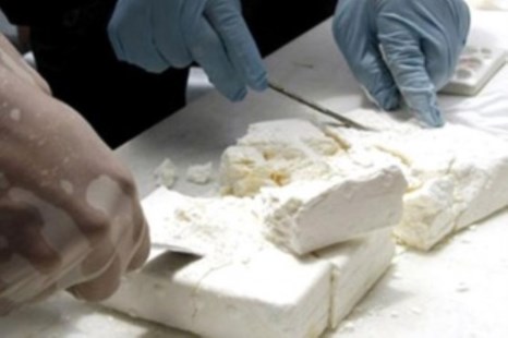 Detienen a un italiano con 5 kilos de cocaína en Ezeiza