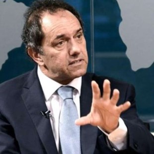 Scioli reclamó al peronismo "espíritu de colaboración, de responsabilidad y prudencia"