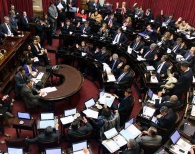 El Ejecutivo convocó a sesiones extraordinarias en el Senado