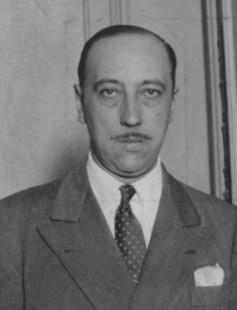 El escritor de "justiciero veneno" 