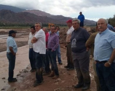El gobernador Morales recorrió Tilcara tras el fuerte temporal