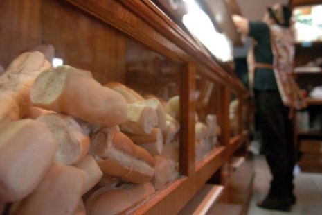 Acuerdo con panaderos bonaerenses para vender el kilo de pan a 26 pesos