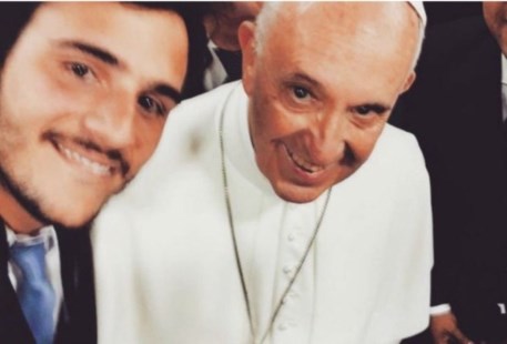 El jefe de jóvenes Pro desmintió los dichos de Bonafini y dijo que el Papa "no cree que vivamos un clima como del 55"