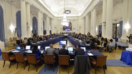 La OEA invocó la Carta Democrática y convocó a una "sesión urgente" por Venezuela