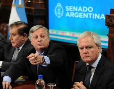 Aranguren explicó que se importa gas de Chile porque "Bolivia no puede garantizar el abastecimiento"