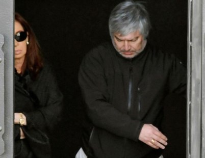 La Cámara confirmó la prisión preventiva de Báez y ordenó investigar su vinculación con Cristina y Néstor Kirchner
