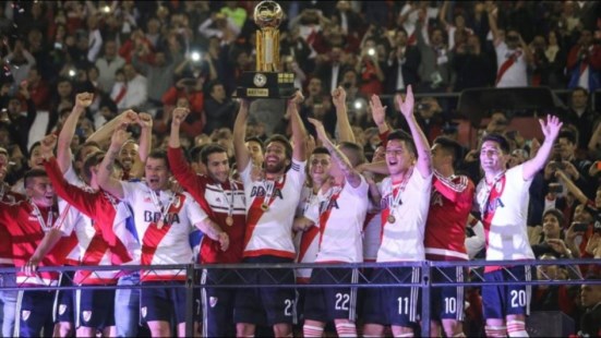 River le ganó 2-1 a Independiente Santa Fe y se consagró bicampeón de la Recopa Sudamericana 