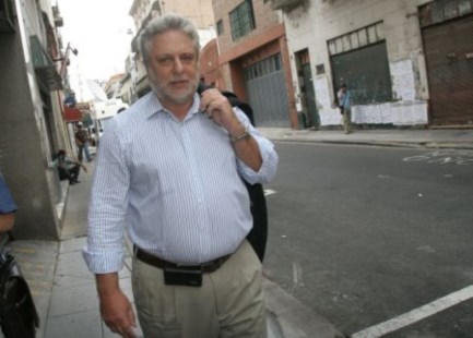 Llambías pide blanquear el cargo de Néstor Kirchner