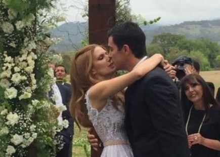 El gobernador de Salta se casó con la actriz Isabel Macedo