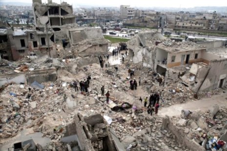Siria y Rusia suspenden ataques en Alepo y establecen "una pausa humanitaria anticipada"