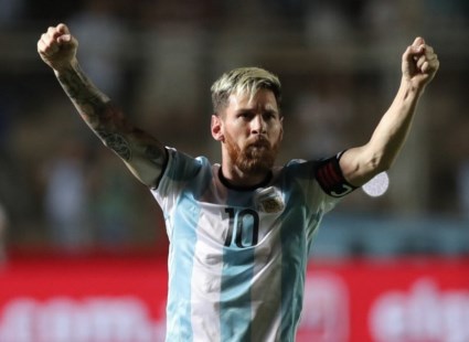 Messi volvió a brillar para darle el triunfo a la Argentina y un poco de alivio