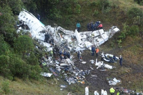 Se estrelló el avión que trasladaba a Chapecoense de Brasil: 71 muertos y 6 sobrevivientes