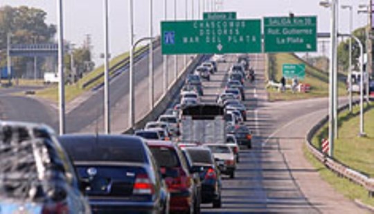 Restringen la circulación de camiones en las principales rutas del país ...