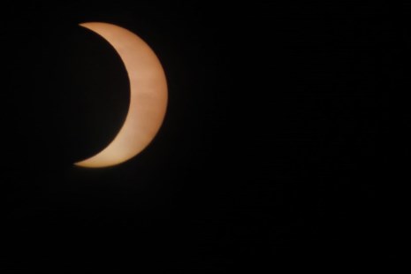 Se vio en todo el país el eclipse de sol anular, con mayor nitidez en la Patagonia