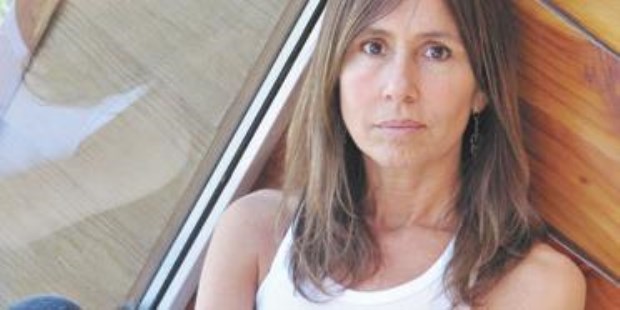 Esther Cross recuperó últimamente el humor, la escritura y la imaginación irónica de J.R. Wilcock.