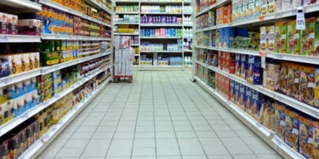 La venta en supermercados cayó 5,6% en marzo en términos interanuales.
