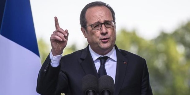 El presidente de Francia, François Hollande, señaló: "Frente a los riesgos que supondría la victoria de Le Pen no sirve callarse o refugiarse en la indiferencia. Hay que movilizarse".