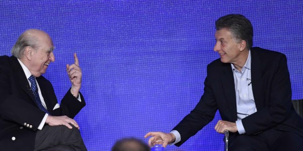 Macri encabezó la apertura del encuentro organizado por la Fundación Círculo de Montevideo con expresidentes, empresarios y académicos, en el Hotel Sheraton.