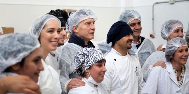 El presidente Macri y la gobernadora Vidal visitaron una pastelería artesanal de Vicente López.