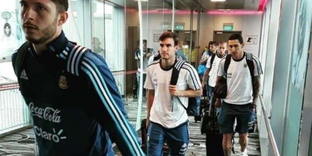 La selección argentina ya se encuentra en Singapur para finalizar la gira.