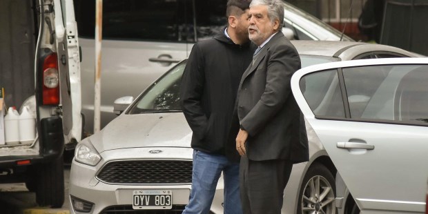 El ex ministro de Planificación Federal y actual diputado nacional, Julio De Vido, se presentó hoy ante el juez federal Claudio Bonadio.