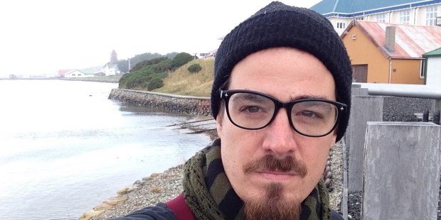 Juan Terranova, autor de Puerto Belgrano, en Malvinas.