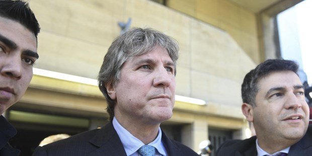 Sobreseyeron a Boudou en la causa por la falsificación de los papeles de un auto