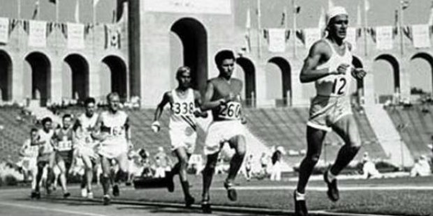 Juan Carlos Zabala, al frente del pelotón en Los Angeles 1932.