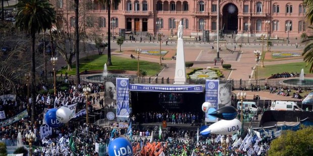 La CGT realizó su acto en la Plaza de Mayo pero no hizo ningún anuncio