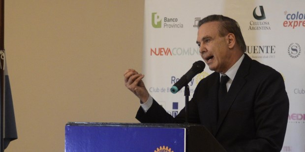 Pichetto advierte que si Cristina ingresa al Senado "deberá armar su propio bloque"