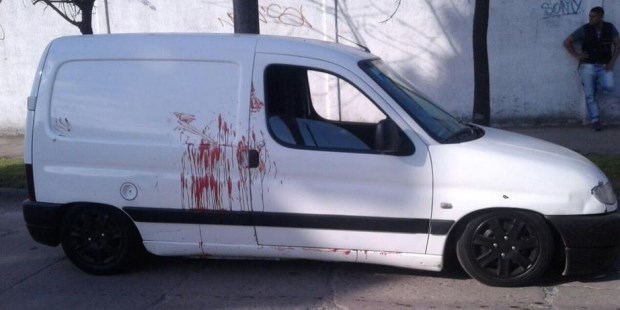 Un hombre mató a su vecina y al hijo tras una discusión y se suicidó en Luis Guillón