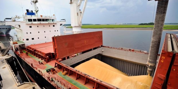 Ecolatina alerta por el abultado déficit comercial debido al "escaso dinamismo de las exportaciones"