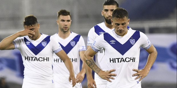 Vélez Sarsfield, comprometido en la tabla de promedios para el descenso, perdió como local con Godoy Cruz de Mendoza por 1 a 0,