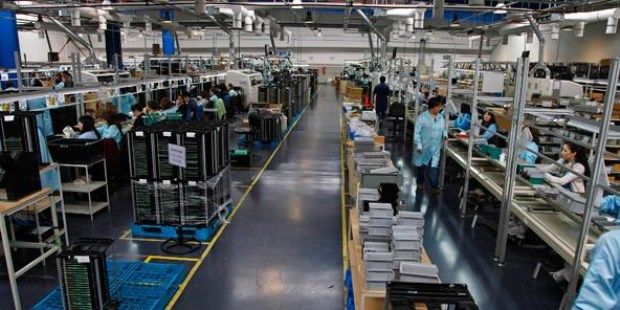 Electrónicas fueguinas acuerdan congelar salarios por dos años, pero sin despidos