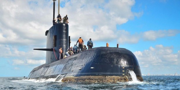 Las malas condiciones climáticas que afectan la búsqueda del submarino continuarán otras 48 horas 
