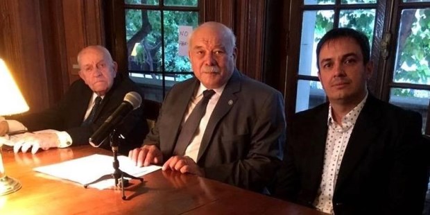 Carlos Guillermo Frontera, Raúl Eugenio Daneri y Nelson Leonel Durante, durante la presentación oficial de los documentos inéditos.