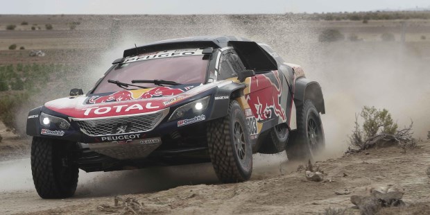 El español Carlos Sainz pasó a comandar el Rally Dakar