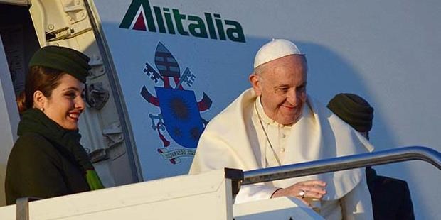 Al sobrevolar espacio aéreo argentino, el Papa envió sus mejores deseos al país