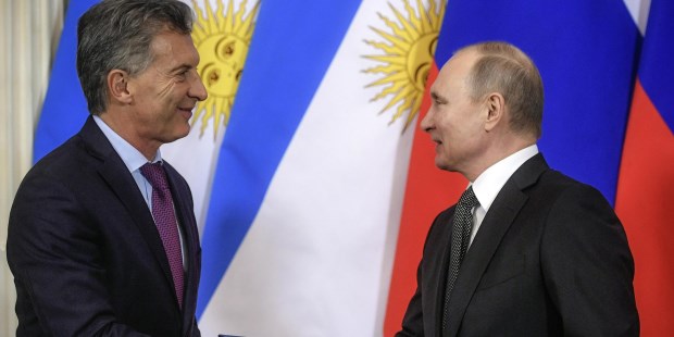 Macri se reunió con Putin y destacó la importancia de incrementar la "cooperación" entre Argentina y Rusia