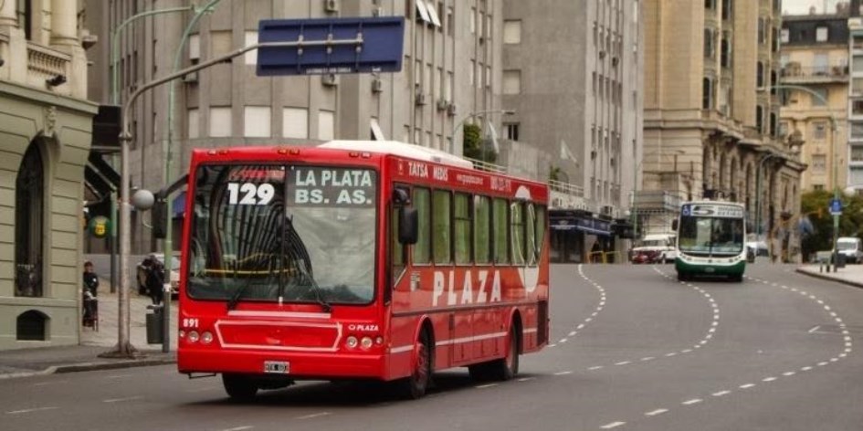 Segundo día de paro en la Línea 129 que une La Plata con Buenos Aires