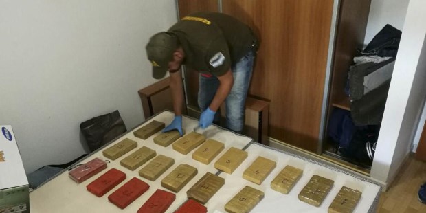 Desbaratan una banda narco tras operativos en el Olivos Golf Club