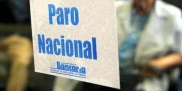 Los trabajadores bancarios cumplen el paro de 24 horas en todo el país