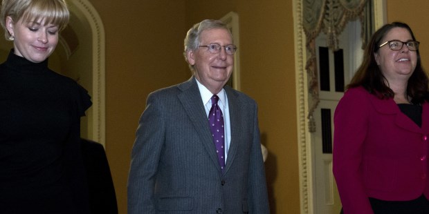 El líder de la mayoría republicana del Senado, Mitch McConnell, quien resultó clave en la negociación con los demócratas.
