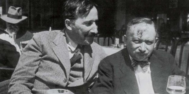 Josep Roth (derecha) con Stephan Zweig, dos representantes de la cultura que nazis y bolcheviques liquidaron.