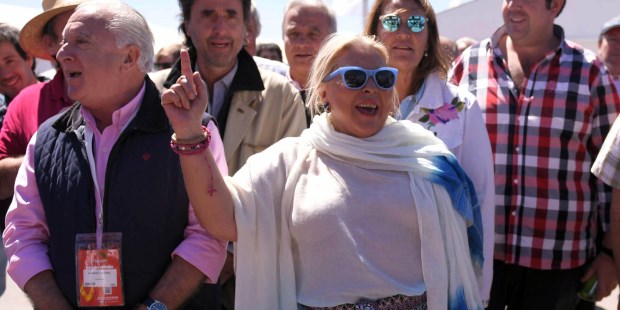 Carrió visitó ExpoAgro en San Nicolás donde les pidió a los productores que tengan paciencia.