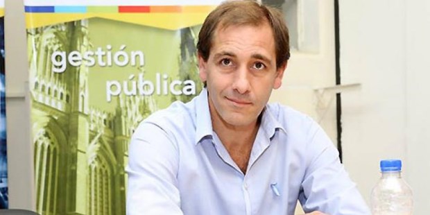 El intendente de La Plata celebra la apertura comercial del aeropuerto