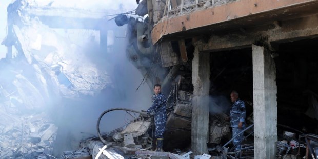 Trump celebró el ataque contra Siria y agradeció el apoyo de Francia y Reino Unido